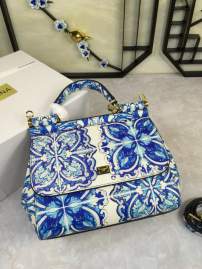 Picture of Dolce Gabbana Handbags _SKUfw81639476fw
